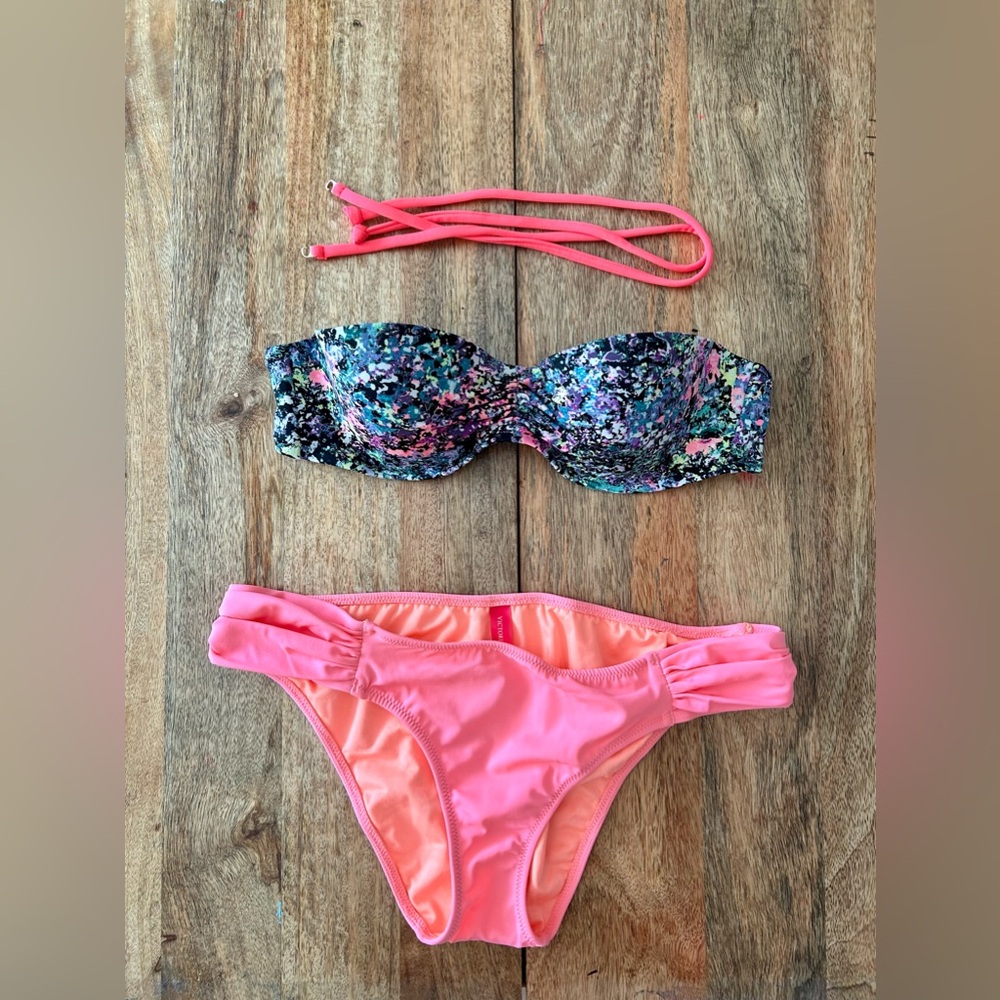 Victoria’s Secret bikini